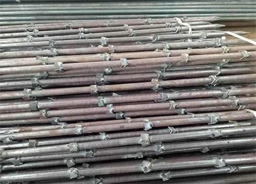 麻栗坡隧道钢花管